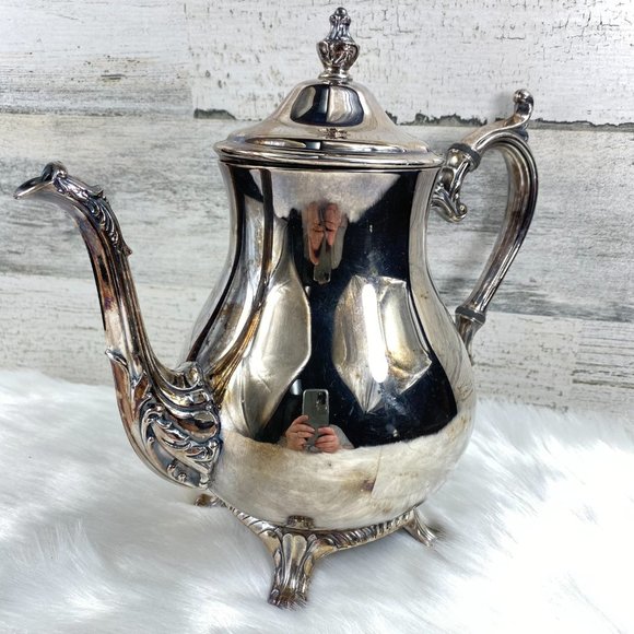 Vintage WM Rogers Silver-Plate Coffee Pot Pitcher - Picture 8 of 13